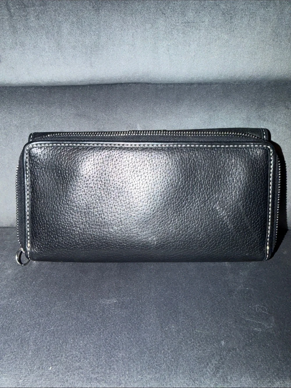 Coach Hampton Leather Trifold Wallet with Contrast Stitching